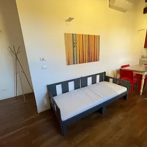 Red Immerso Tra Le Mura Bolognesi Appartamento